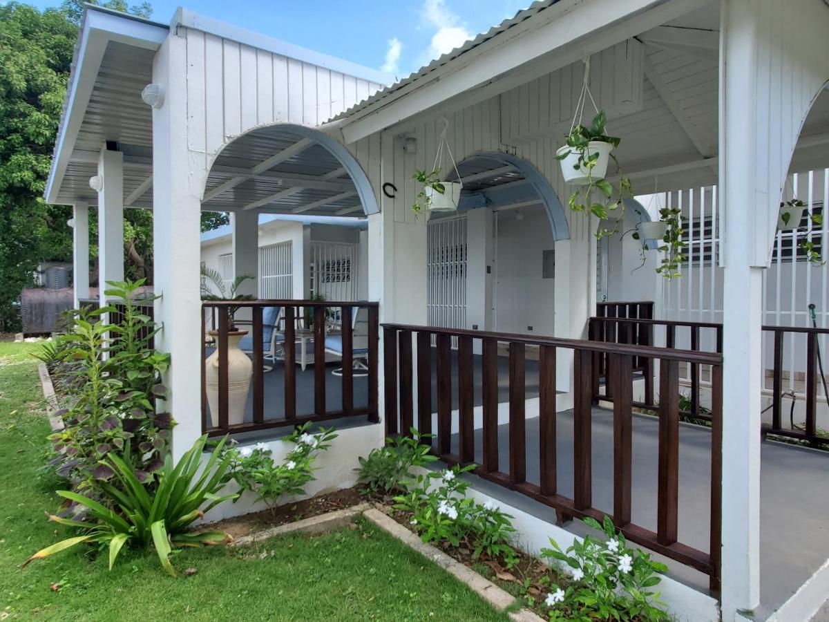 Crab Island Adventures Apartments Vieques Exterior photo
